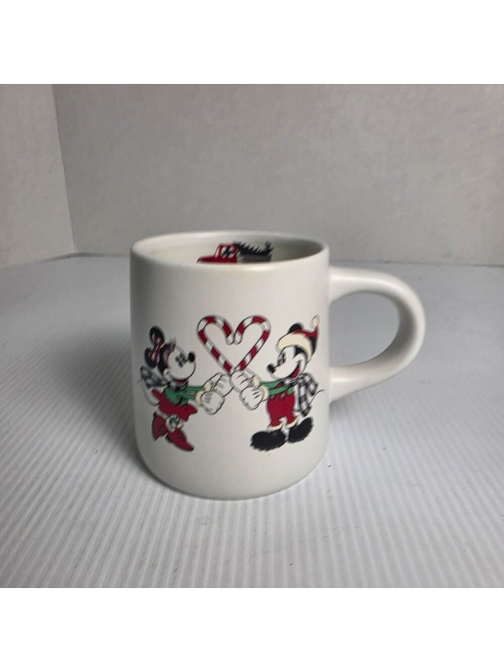 DISNEY PARKS "JOY" MICKEY & MINNIE CHRISTMAS 16 OZ. COFFEE /TEA/COCOA MUG/CUP